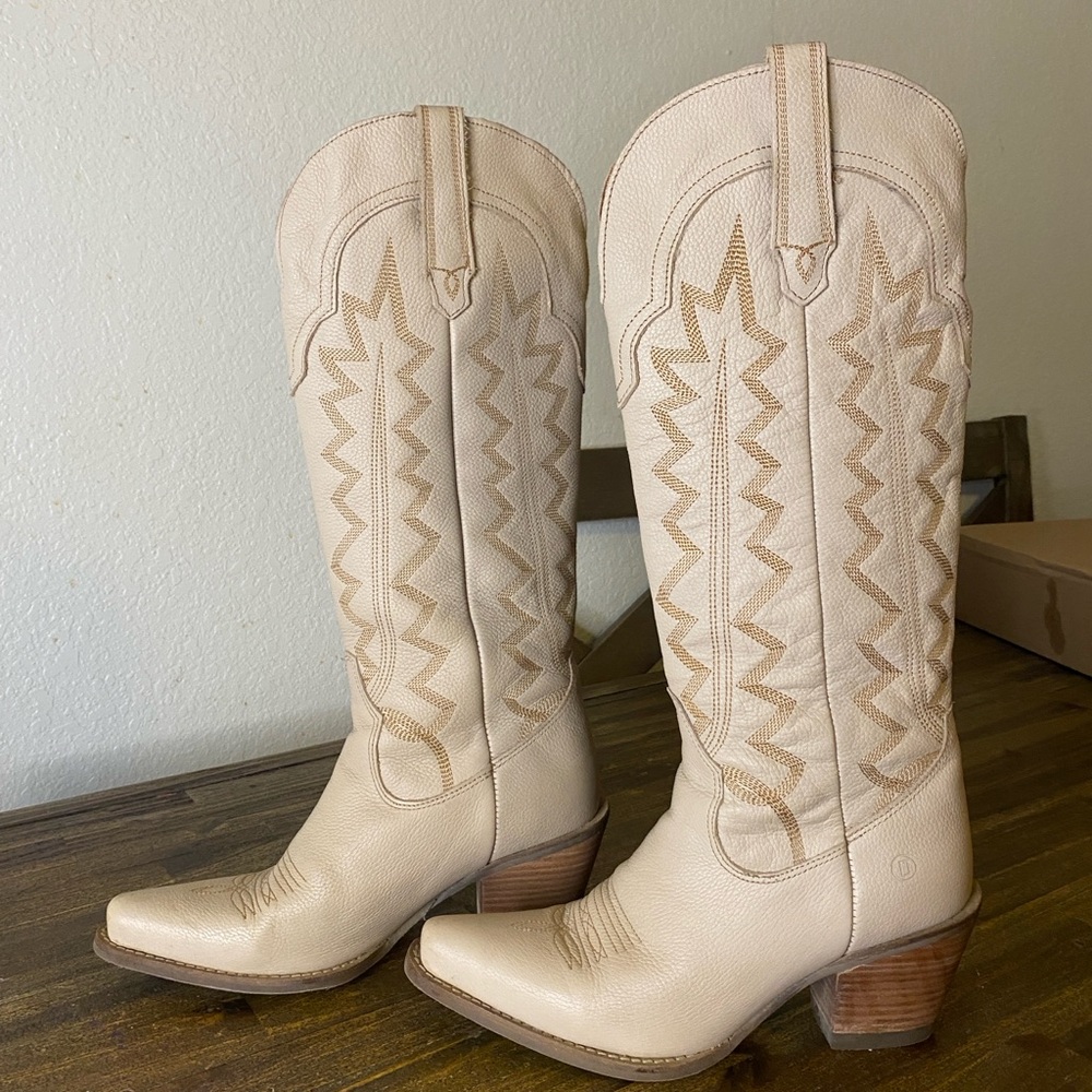 Dingo High Cotton Sand Heeled Western Boots
